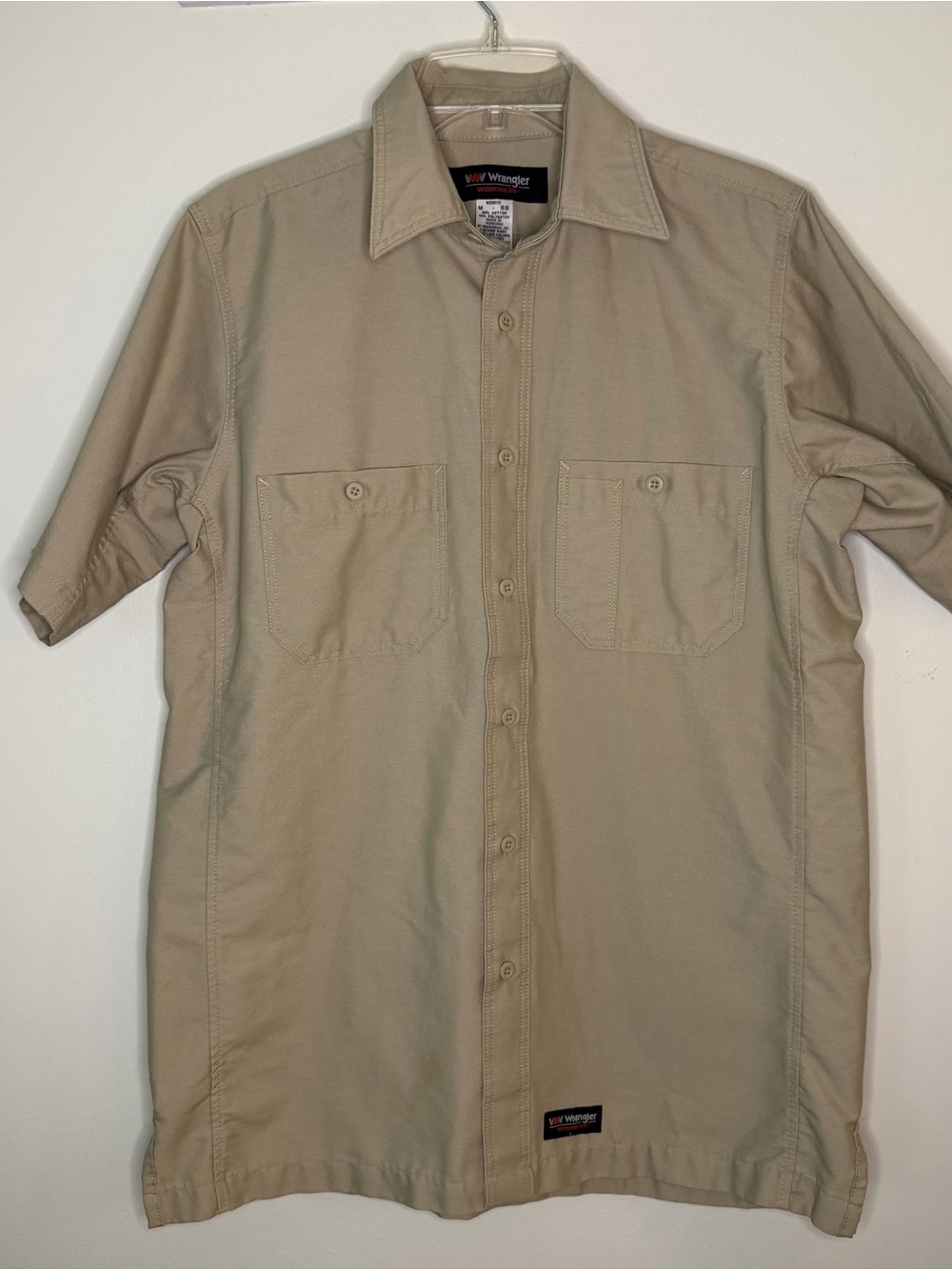 Wrangler workwear Men's Short Sleeve Button-Up Shirt - Tan, M